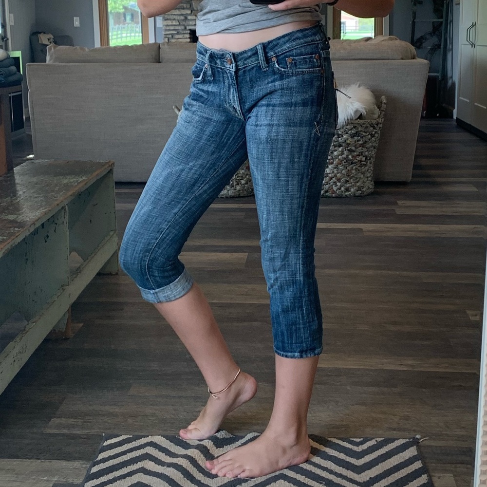 Union Jean Capris. Size 25.
